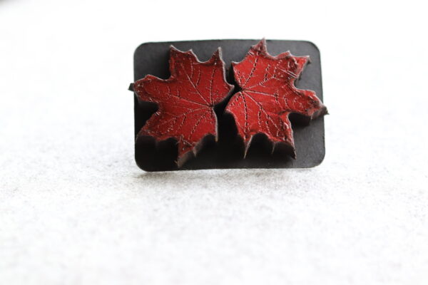 Red Maple leaf 1-2